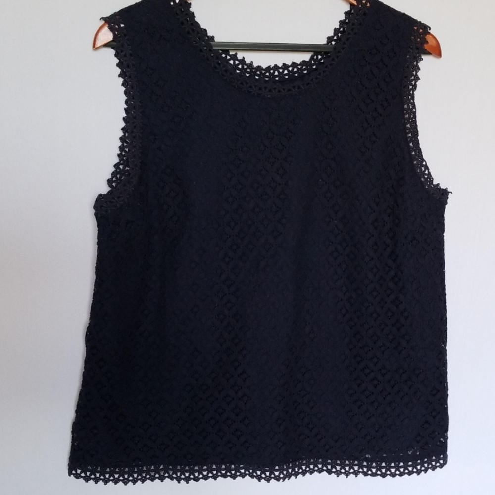 Eyelet Embroidered Plus Size 2X Fully Lined Sleeveless Scalloped Edge Top Merona